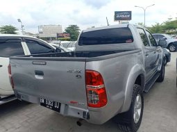 Riau, jual mobil Toyota Hilux E 2015 dengan harga terjangkau 1