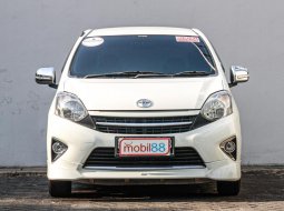 Mobil Toyota Agya TRD Sportivo 2015 terawat di DKI Jakarta 1