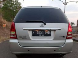 Jual Toyota Kijang Innova V 2005 harga murah di Jawa Tengah 7