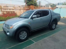 Mobil Mitsubishi L200 Strada 2007 GLS dijual, DKI Jakarta 10