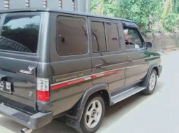 Toyota Kijang 1996 Jawa Barat dijual dengan harga termurah 3