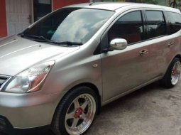 Jual Nissan Grand Livina SV 2012 harga murah di Sumatra Barat 9
