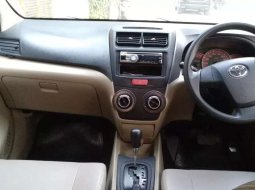 Jual Toyota Avanza E 2013 harga murah di Banten 2