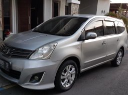 Mobil Nissan Grand Livina Ultimate 2013 dijual, Jawa Tengah  4