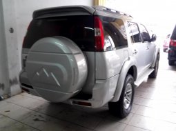 Jual mobil Ford Everest XLT 2011 bekas di Sumatra Utara 4