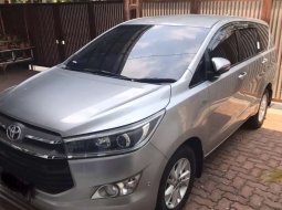 Mobil Toyota Kijang Innova 2017 V terbaik di DKI Jakarta 16