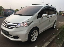 Mobil Honda Freed 2012 PSD dijual, Banten 9