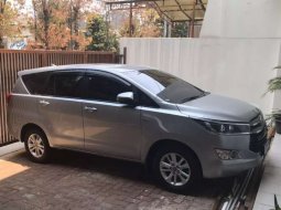 Mobil Toyota Kijang Innova 2017 V terbaik di DKI Jakarta 8