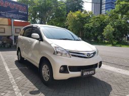 Mobil Daihatsu Xenia 2015 R DLX dijual, Jawa Timur 1