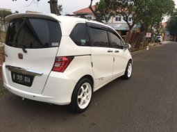 Mobil Honda Freed 2012 PSD dijual, Banten 2