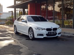 Jual mobil BMW 3 Series 320i 2016 murah di DKI Jakarta 4