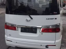 Jual mobil bekas murah Daihatsu Luxio X 2015 di Jawa Timur 6