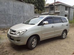 DIY Yogyakarta, jual mobil Toyota Kijang Innova 2.0 G 2005 dengan harga terjangkau 4