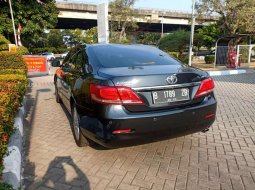 Mobil Toyota Camry 2010 V terbaik di DKI Jakarta 5