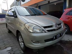Jawa Timur, jual mobil Toyota Kijang Innova G 2005 dengan harga terjangkau 4