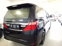 Sulawesi Selatan, Toyota Alphard X 2012 kondisi terawat 1