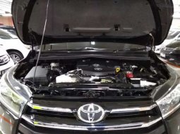 DKI Jakarta, Toyota Venturer 2017 kondisi terawat 8