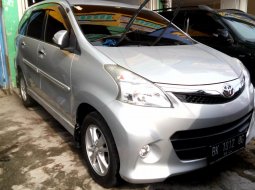 Mobil Toyota Avanza Veloz 2014 terawat di Sumatra Utara 1