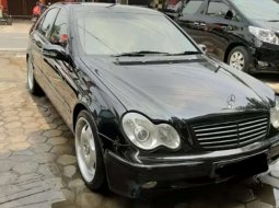 Mercedes-Benz C-Class 2002 Banten dijual dengan harga termurah 6