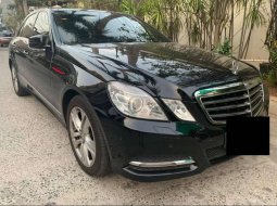 Mobil Mercedes-Benz E-Class 2011 E 300 dijual, DKI Jakarta 4