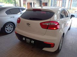 Jual mobil bekas murah Kia Rio 2017 di DIY Yogyakarta 5