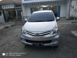 Dijual mobil bekas Daihatsu Xenia M DELUXE, Jawa Tengah  4