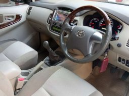 Mobil Toyota Kijang Innova 2014 V terbaik di DIY Yogyakarta 7