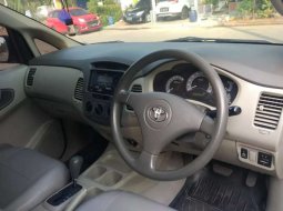 Mobil Toyota Kijang Innova 2010 2.0 G dijual, Jawa Barat 2