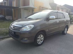 Mobil Toyota Kijang Innova 2010 2.0 G dijual, Jawa Barat 1