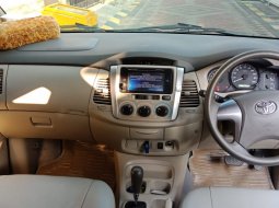 Dijual mobil bekas Toyota Kijang Innova 2.0 G Luxury 2014, Jawa Timur 5