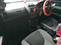 Jual mobil bekas Honda Jazz i-DSI 2004 dengan harga murah di DIY Yogyakarta 4