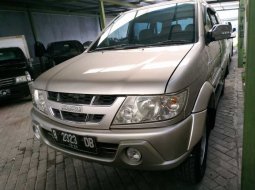 Jual mobil Isuzu Panther GRAND TOURING 2004 harga murah di DIY Yogyakarta 2