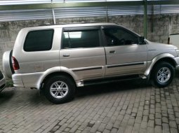 Jual mobil Isuzu Panther GRAND TOURING 2004 harga murah di DIY Yogyakarta 4