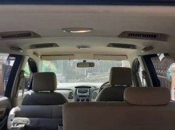 Jual Toyota Kijang Innova 2.0 G 2005 harga murah di Jawa Tengah 5