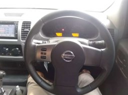 Jawa Barat, Nissan Navara 2012 kondisi terawat 8