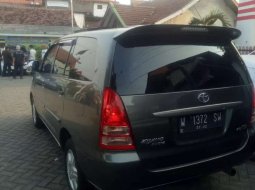 Dijual mobil bekas Toyota Kijang Innova E, Jawa Timur  6