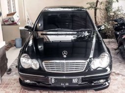 Dijual mobil bekas Mercedes-Benz C-Class C 240, Jawa Barat  3