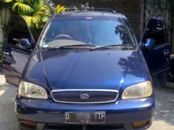 Mobil Kia Carnival 2001 GS dijual, Jawa Barat 4