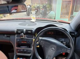 Mobil Mercedes-Benz CLC 2003 200 terbaik di DKI Jakarta 3