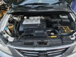 Jual mobil bekas murah Kia Carens 2004 di Jawa Barat 4