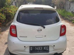 Mobil Nissan March 2015 terbaik di Jawa Barat 1