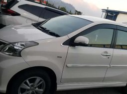 Jawa Barat, Toyota Avanza Luxury Veloz 2014 kondisi terawat 7