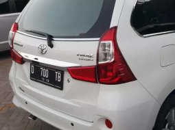 Jawa Barat, Toyota Avanza Luxury Veloz 2014 kondisi terawat 4