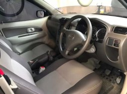 Dijual mobil bekas Daihatsu Xenia Li DELUXE, Jawa Barat  6