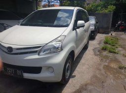 Mobil Daihatsu Xenia 2014 M DELUXE terbaik di Bali 1