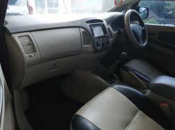 Jual mobil Toyota Kijang Innova 2.0 G 2008 bekas, DI Yogyakarta 4