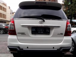 Jual mobil Toyota Kijang Innova 2.5 G 2013 dengan harga terjangkau di Sumatra Utara 3