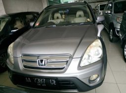 Jual mobil Honda CR-V 2.4 2005 harga murah di Jawa Tengah 2