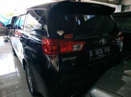 Jual mobil Toyota Kijang Innova 2.4G 2017 terawat di Jawa Tengah 5