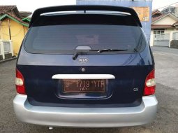 Mobil Kia Carnival 2002 GS terbaik di Jawa Barat 9